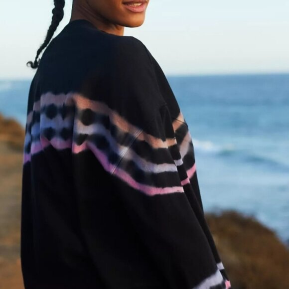 Electric  Rose Betty Tie Dye Sweatshirt in Onyx  Multi Medium - Picture 4 of 8